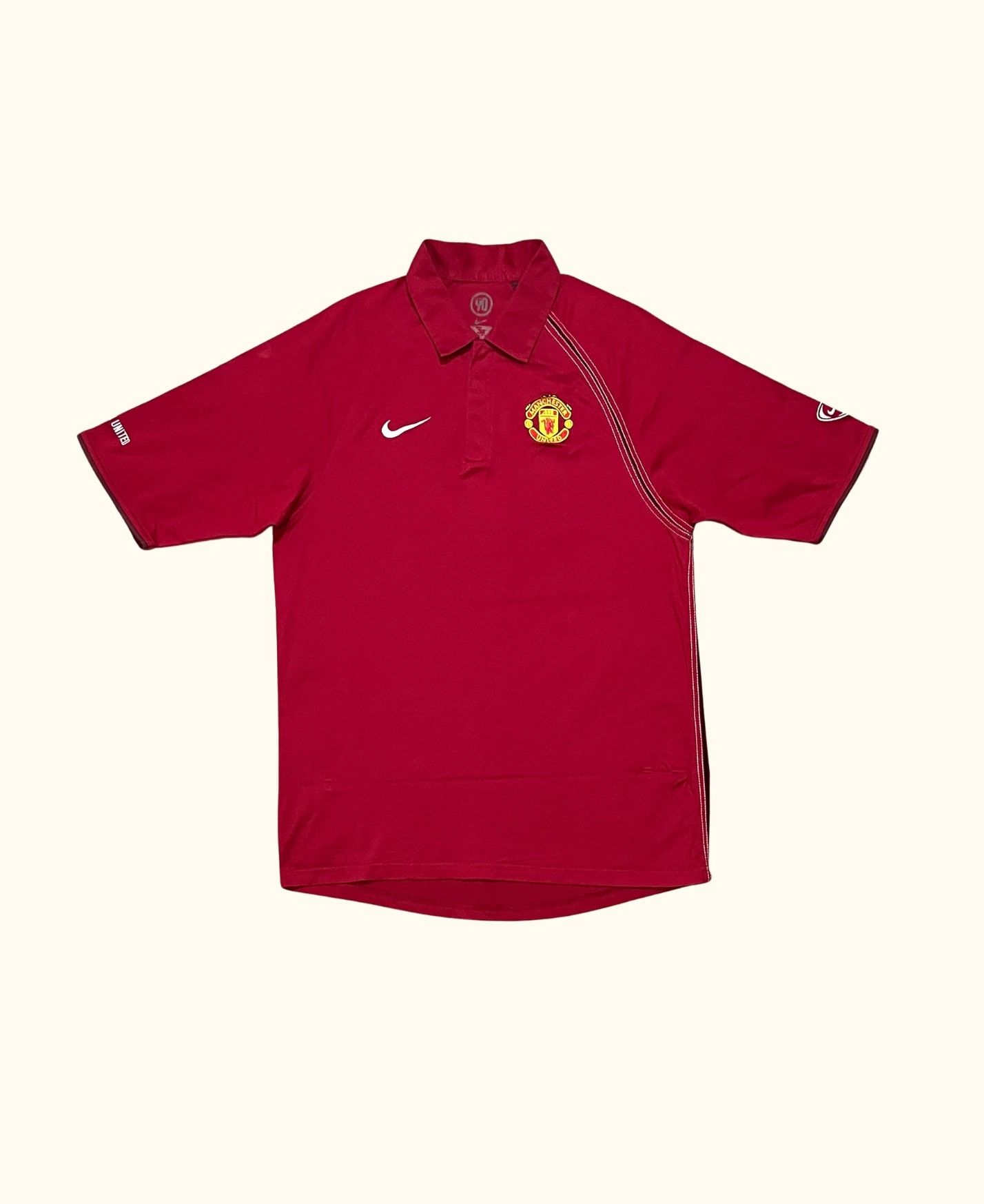 https://canallavintage.es/producto/polo-futbol-manga-corta-nike-total-90-manchester-united-vintage-2000s/