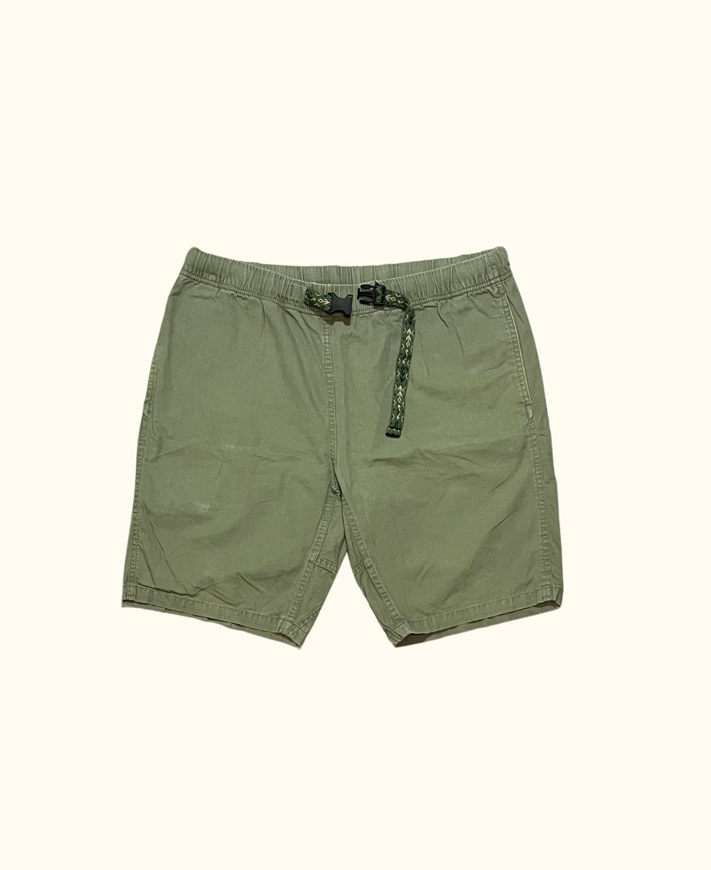https://canallavintage.es/producto/pantalon-corto-bermudas-colton-clip-carhartt-vintage-2000s/