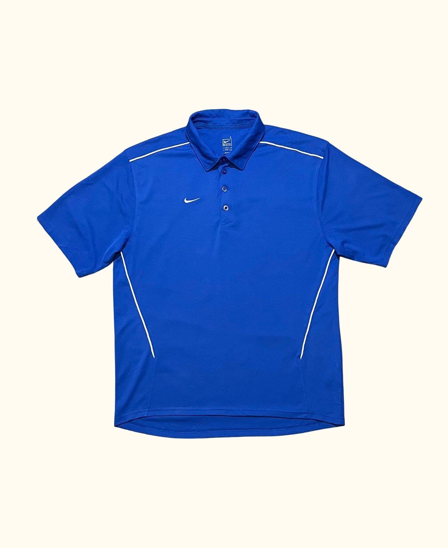 https://canallavintage.es/producto/polo-manga-corta-nike-vintage-2000s/