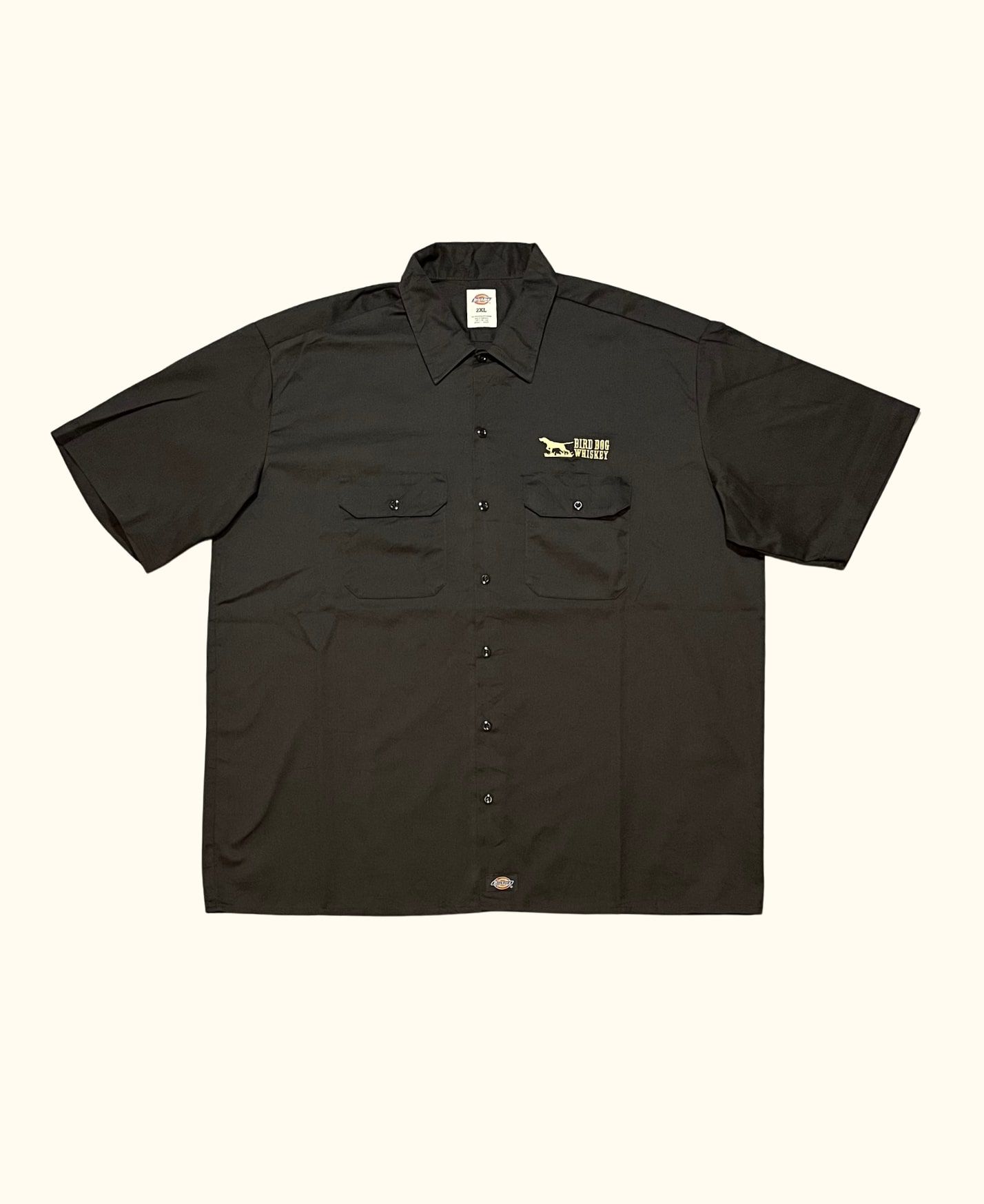 https://canallavintage.es/producto/camisa-manga-corta-workwear-bolsillos-dickies-vintage-2000s-2/